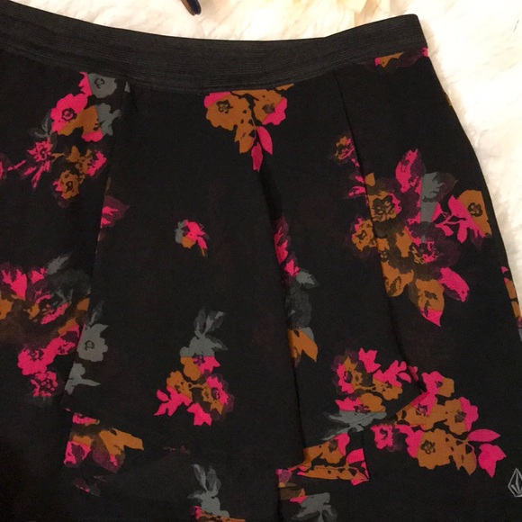 Volcom Floral Ruffle Skirt - Picture 2 of 4